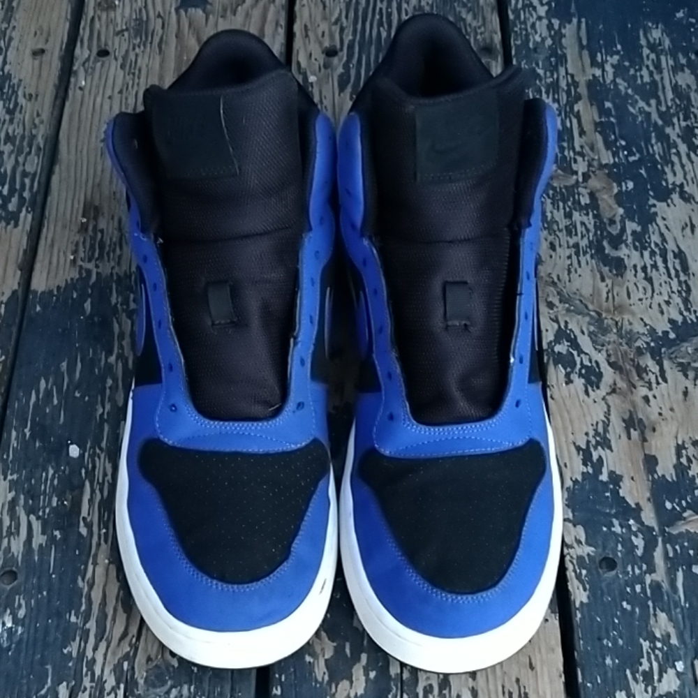Nike Court Borough Mid Men’s Basketball shoes